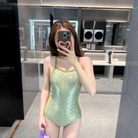 2025新款單層芥末綠露背成人女士遮肉收腰顯瘦競速泳衣