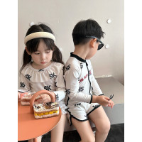 韓國兒童泳衣男女寶寶防曬速乾字母遊泳衣長袖連體休閒洋氣遊泳裝