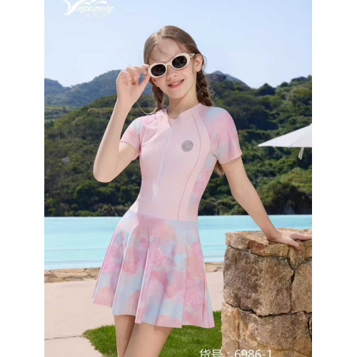 穎熙夢6986新款少女泳衣中大童學生連體裙式保守遊泳衣玩水套裝