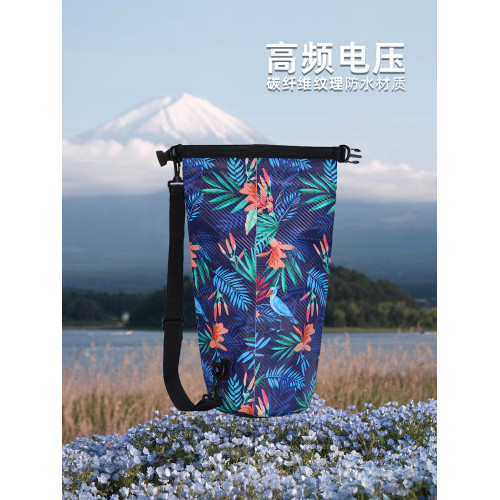 數碼印刷防水桶沙灘海邊水上樂園防水袋碳纖維紋理戶外旅行折疊包
