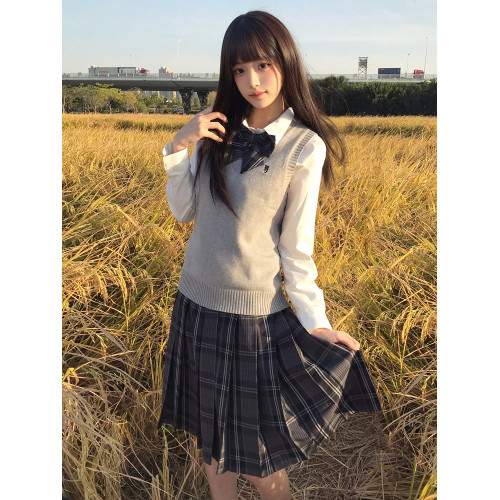 花千豬原創 寒鴉格裙 jk製服校供感a字型百褶裙灰黑格百搭款jk裙 花千豬原創 寒鴉格裙 jk製服校供感a字型百褶裙灰黑格百搭款jk裙