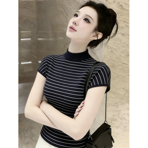 小衆不撞款藍底杏條半高領短袖T恤女夏季款別致休閒百搭減齡上衣