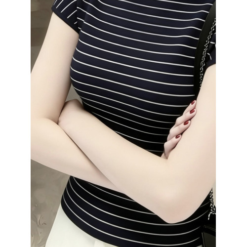 小衆不撞款藍底杏條半高領短袖T恤女夏季款別致休閒百搭減齡上衣