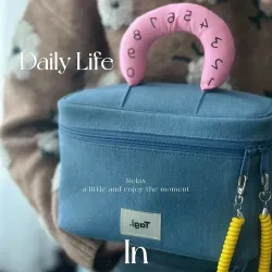 小紅書爆款化妝包女大容量可愛撞色2024新款手提防水護膚品收納包