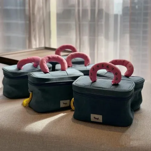 小紅書爆款化妝包女大容量可愛撞色2024新款手提防水護膚品收納包 小紅書爆款化妝包女大容量可愛撞色2024新款手提防水護膚品收納包