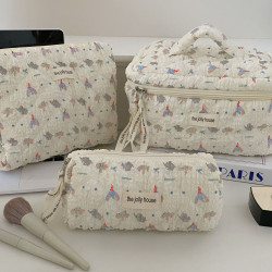 卡通小象化妝包女2024新款泡泡紋理大容量學生化妝品收納包手提包