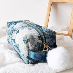 爆款網紅超火織花化妝包高級感女士手拿包可攜式出差旅行洗漱收納包