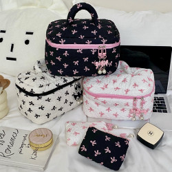 褶皺蝴蝶結化妝包女2025新款大容量手提洗漱包化妝品口紅收納包袋