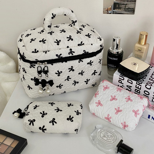 褶皺蝴蝶結化妝包女2025新款大容量手提洗漱包化妝品口紅收納包袋