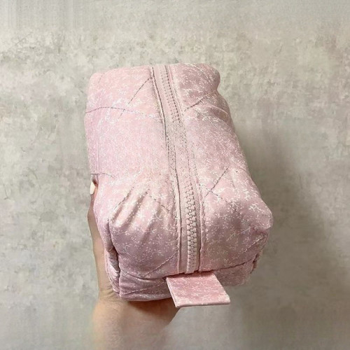 2023新款bm女孩大容量粉色碎花收納包洗漱包化妝包v 2023新款bm女孩大容量粉色碎花收納包洗漱包化妝包v