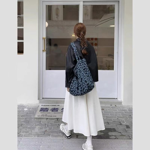 原創個性韓版時尚百搭豹紋水桶包休閒戶外手提單肩包大容量帆布包