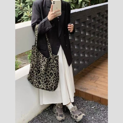 原創個性韓版時尚百搭豹紋水桶包休閒戶外手提單肩包大容量帆布包