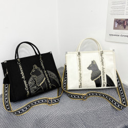 大容量帆布包包女2025春季新款休閒簡約通勤斜後背包時尚手提托特包