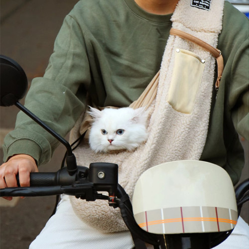 寵物外出包貓包外出可攜式胸前背帶冬季保暖羊羔絨斜後背包小型犬狗包 寵物外出包貓包外出可攜式胸前背帶冬季保暖羊羔絨斜後背包小型犬狗包