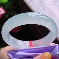天然緬甸翡翠手鐲少女款冰糯種陽綠飄花貴妃鐲冰種翡翠玉手鐲送禮