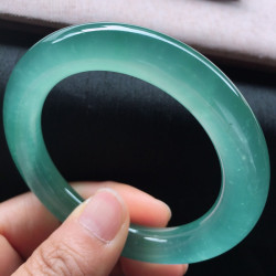 緬甸天然a貨翡翠手鐲冰種圓條飄花天空藍晴水底色剛性玉手鐲子女
