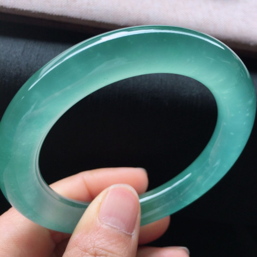 緬甸天然a貨翡翠手鐲冰種圓條飄花天空藍晴水底色剛性玉手鐲子女