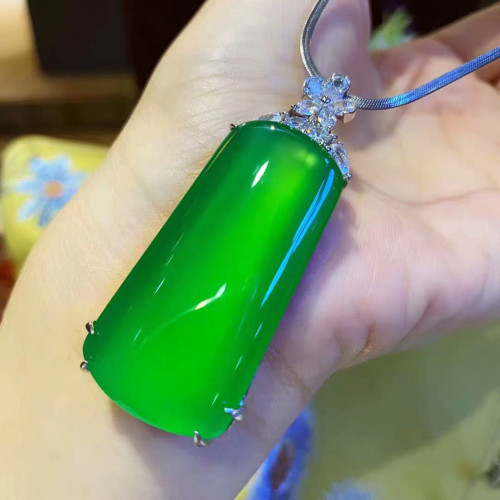 正品鑲嵌冰種翡翠色玉隨紫羅蘭福豆吊墜A貨陽綠平安牌項鏈女玉珮