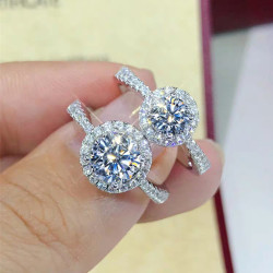 18k白金正品莫桑石戒指D色女1克拉倣真鑽戒婚戒經典六爪鉑金