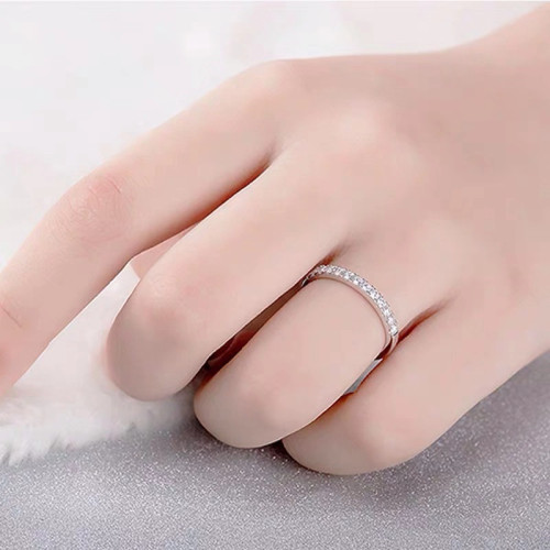 PT950鉑金美國時尚莫桑石戒指簡約半圈碎鑽排戒結婚正品D色鑽戒女