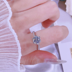 18k白金正品莫桑石戒指D色女1克拉倣真鑽戒婚戒經典六爪鉑金