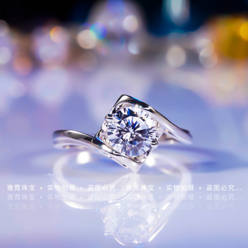 鉑金莫桑石倣真鑽四爪牛頭光臂愛心戒指天使之吻婚戒簡約款鑽戒女