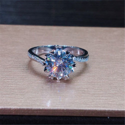 清倉18K白金莫桑石心型六爪戒指時尚雪花扭臂結婚鑽石鑽戒女款潮