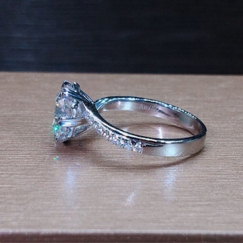 清倉18K白金莫桑石心型六爪戒指時尚雪花扭臂結婚鑽石鑽戒女款潮