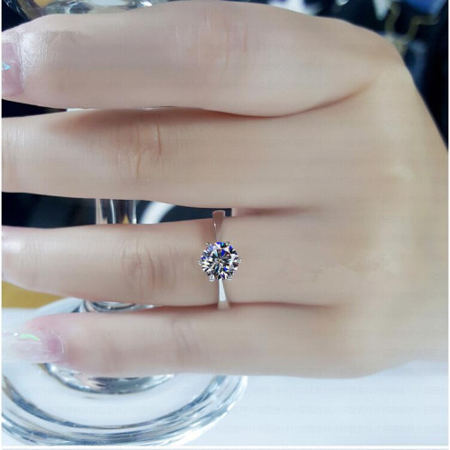 新品六爪1克拉鑽石倣真鑽戒莫桑石戒指女pt950鉑金結婚情侶對戒
