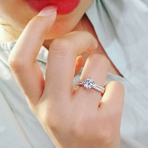 莫桑鑽戒指周家PT950鉑金一克拉戒指女白金結婚求婚對戒珠寶時尚