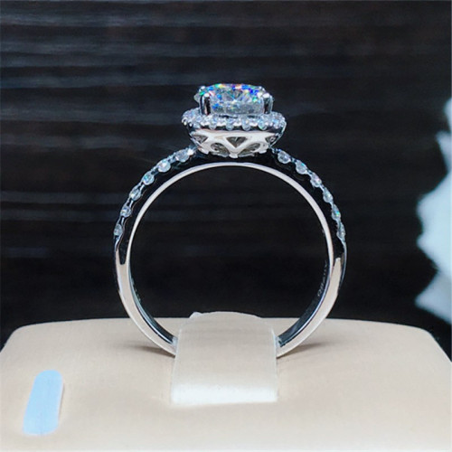 18K白金莫桑石戒指女1克拉方圍莫桑鑽結婚訂婚枕型鑽石鑽戒時尚男