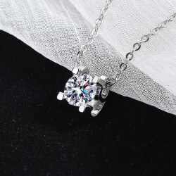 【新品特賣】純銀白金牛頭莫桑石項鏈女款鑲嵌莫桑鑽吊墜婚禮送禮