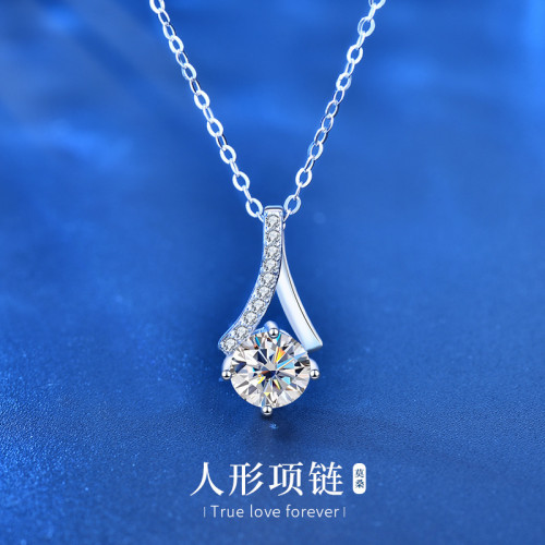 【新品特賣】D色人形莫桑鑽項鏈女莫桑石吊墜百搭鎖骨鏈創意禮物
