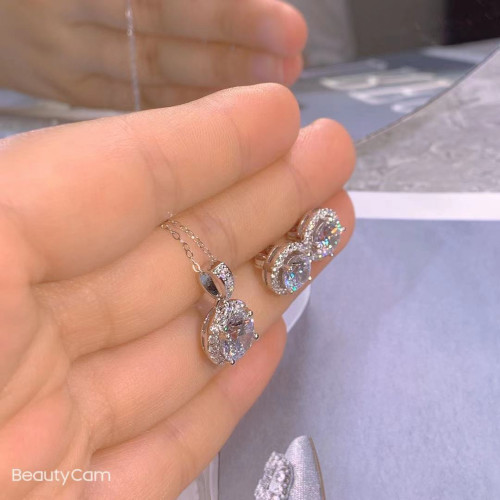 圓包吊墜莫桑鑽項鏈女款莫桑石吊墜銀白金項鏈輕奢小衆仙女款禮物