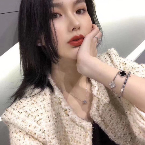 莫桑石吊墜小方鑽牛頭莫桑鑽項鏈純銀白金時尚鎖骨鏈女款簡約禮物