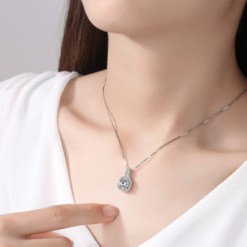 【新品特賣】進口莫桑鑽PT950白金方鑽莫桑石項鏈鑽石女豪華氣質