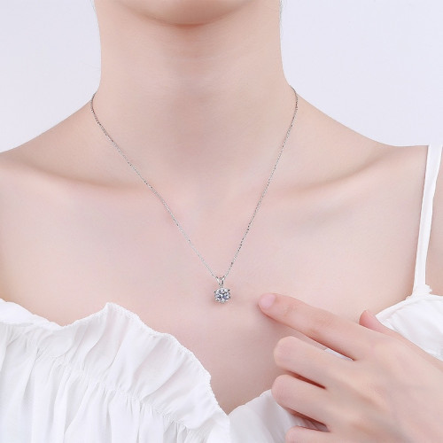 【新品特賣】雪花莫桑鑽項鏈女莫桑石吊墜純銀鎖骨鏈小衆新款禮物