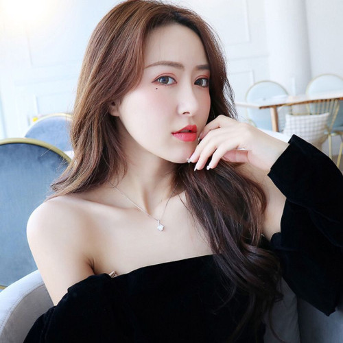 莫桑石純銀白金項鏈優雅女人心鎖骨鏈莫桑鑽時尚簡約鑲鑽吊墜女款