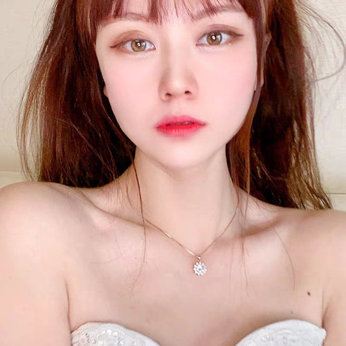 太陽花項鏈女莫桑鑽項鏈莫桑石純銀鍍白金1克拉鎖骨鏈單吊墜禮物