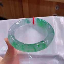 天然緬甸冰種飄綠花翡翠玉手鐲子晴水老坑a貨圓條翡翠手鐲少女款