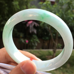 【4月新貨】天然緬甸翡翠玉手鐲女款飄陽綠正圈手鐲送閨蜜時尚女