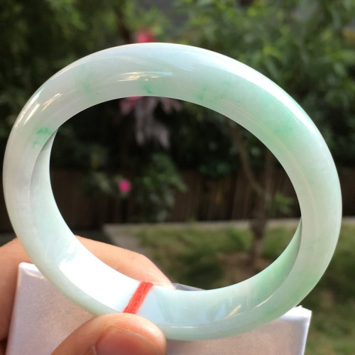 【4月新貨】天然緬甸翡翠玉手鐲女款飄陽綠正圈手鐲送閨蜜時尚女