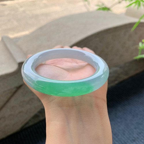 天然緬甸老坑a貨玉石翡翠手鐲女款冰種飄綠圓條福鐲翡翠手鐲送禮
