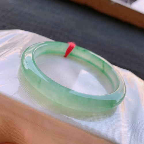 緬甸老坑高冰飄綠正圈翡翠玉手鐲少女飄花冰種飄綠貴妃女款玉鐲子