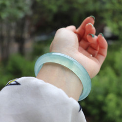 緬甸翡翠手鐲女油青圓條貴妃橢圓玉手鐲冰透少女款冰糯種緬甸首飾