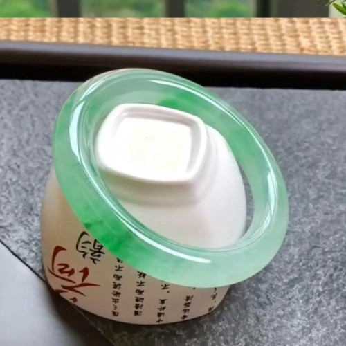 天然緬甸翡翠手鐲正品冰糯種飄花玉手鐲女款玉鐲子天然貴妃鐲時尚