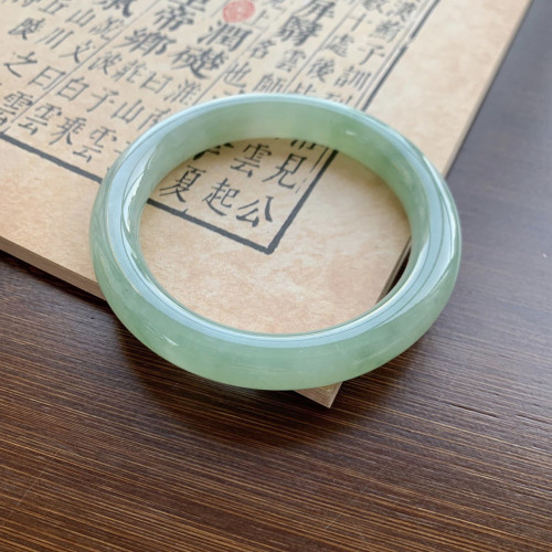 翡翠手鐲天然緬甸翡翠玉手鐲女款圓條淺綠色單色玉鐲子青色冰糯種