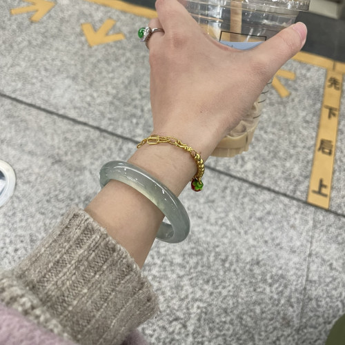 天然緬甸老坑翡翠手鐲女冰種飄綠正圈飄花玻璃種透翡翠玉鐲子貴妃