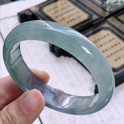 翡翠玉手鐲冰種油青飄花淺綠寬版正圈圓條貴妃女款緬甸原石玉鐲子