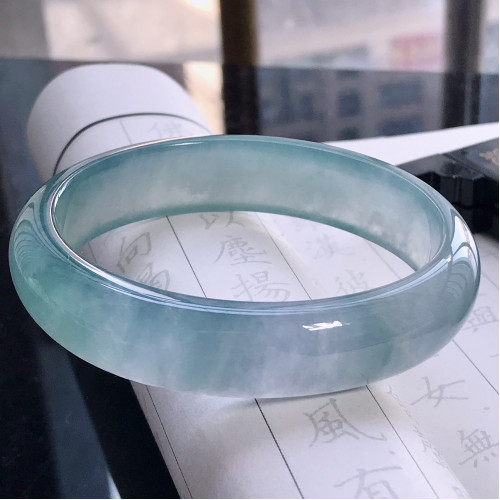 翡翠玉手鐲冰種油青飄花淺綠寬版正圈圓條貴妃女款緬甸原石玉鐲子